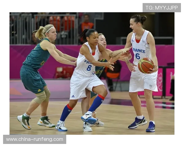 亚特兰大梦想队与风暴队的激烈对决展现篮球魅力与团队精神